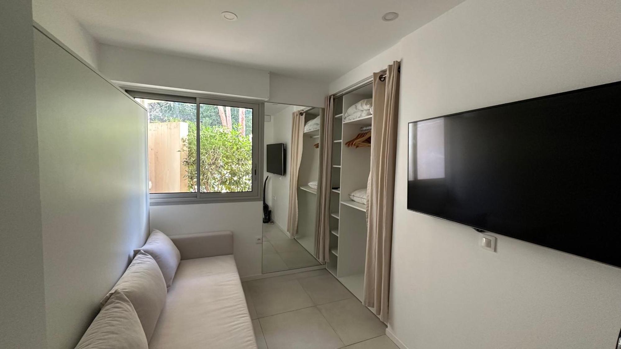 Appartement 2 Chambres Vue Mer Panoramique, Proche Croisette Cannes วาลูริส ภายนอก รูปภาพ