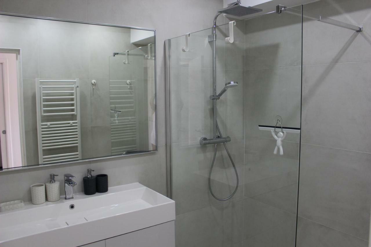 Appartement 2 Chambres Vue Mer Panoramique, Proche Croisette Cannes วาลูริส ภายนอก รูปภาพ